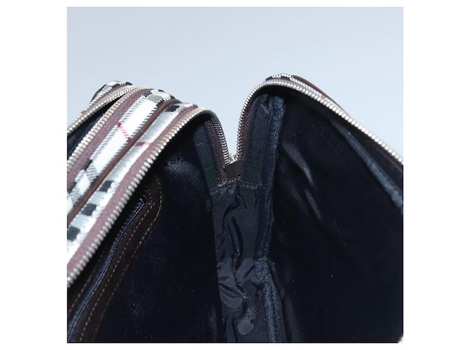Bolso clutch de nylon beige con estampado Nova Check de BURBERRY Auth BA224AV - vista 18