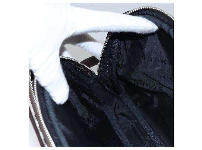 Bolso clutch de nylon beige con estampado Nova Check de BURBERRY Auth BA224AV - vista 21