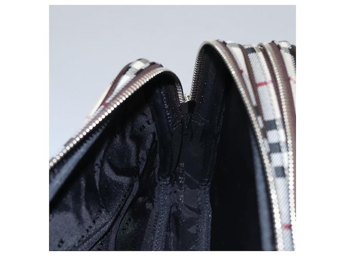 Bolso clutch de nylon beige con estampado Nova Check de BURBERRY Auth BA224AV - vista 22