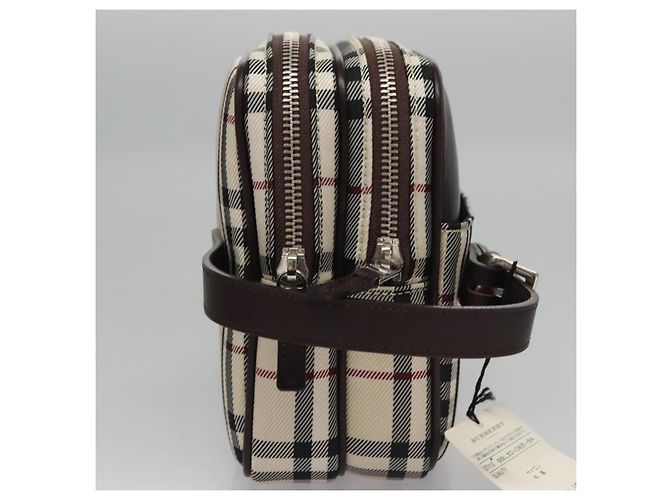 Bolso clutch de nylon beige con estampado Nova Check de BURBERRY Auth BA224AV - vista 4