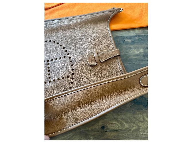 Borsa Hermès Evelyne in pelle marrone Cammello - vista 3