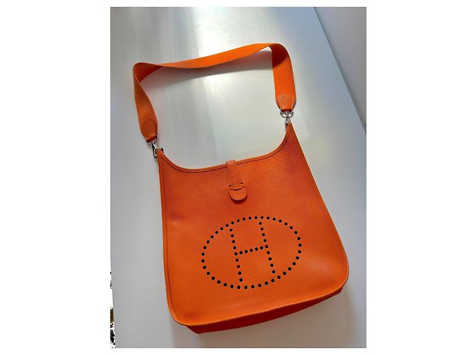 Borsa a mano Hermès Evelyne 31 Arancione in pelle - vista 3