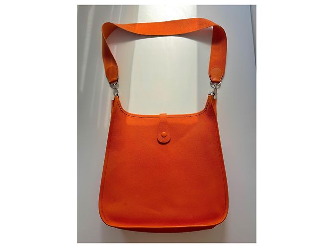 Borsa a mano Hermès Evelyne 31 Arancione in pelle - vista 4