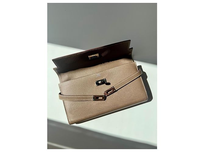 Carteira Hermès Kelly Long Epsom Taupe Camelo - vista 3
