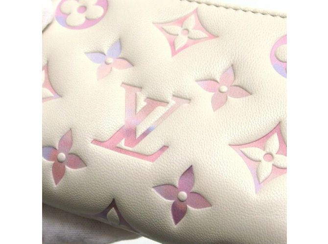 Cartera Bifold Loup Monogram Coussin Louis Vuitton Rosa Beige Monograma - vista 10