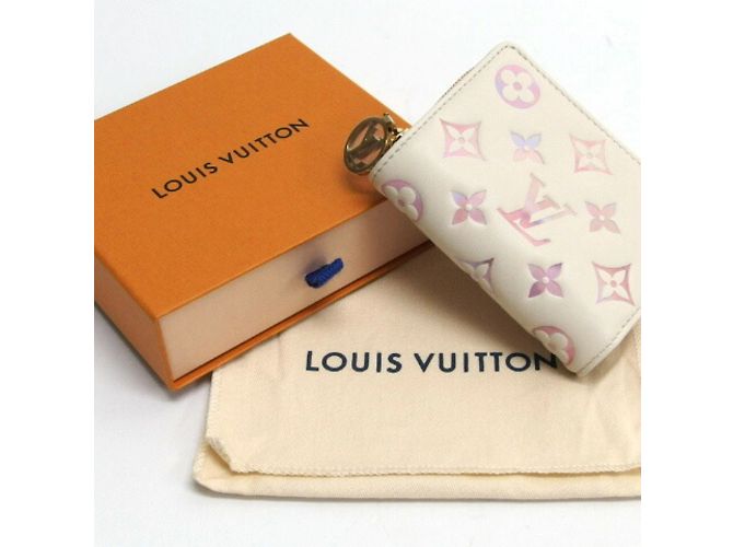 Cartera Bifold Loup Monogram Coussin Louis Vuitton Rosa Beige Monograma - vista 3