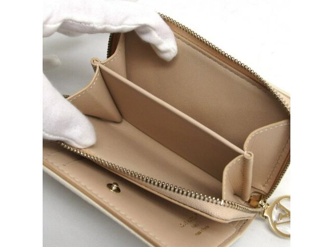 Cartera Bifold Loup Monogram Coussin Louis Vuitton Rosa Beige Monograma - vista 7