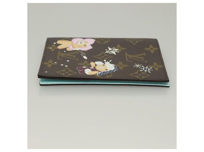 LOUIS VUITTON Noël Vivienne Couverture Passeport Étui à Passeport Auth 132776M Monogramme - vue 3