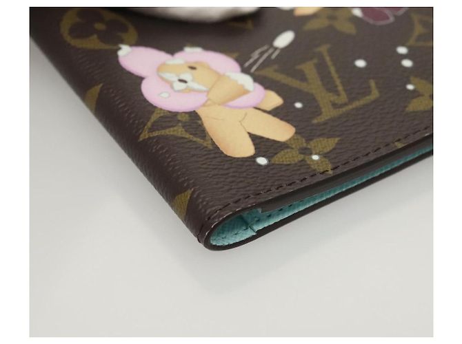 LOUIS VUITTON Noël Vivienne Couverture Passeport Étui à Passeport Auth 132776M Monogramme - vue 7