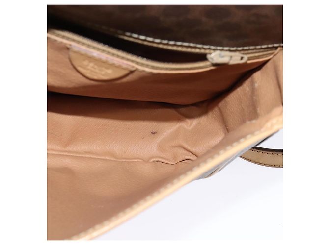 Céline Borsa a Spalla in Tela Macadam CELINE in Pelle PVC Marrone Oro Auth 131727 D'oro - vista 18