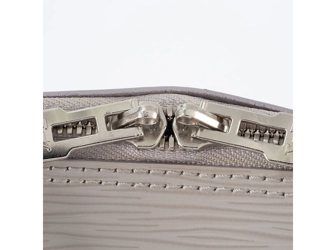 Borsa Alma PM Louis Vuitton Marrone - vista 14
