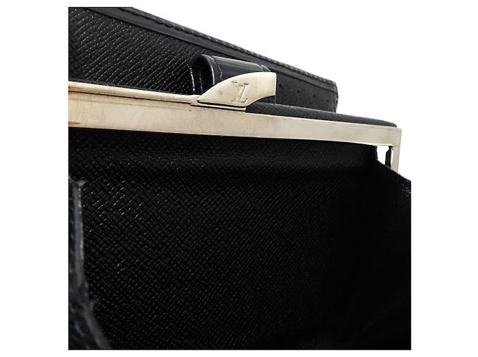Billetera Bifold Epi Louis Vuitton Negro - vista 5