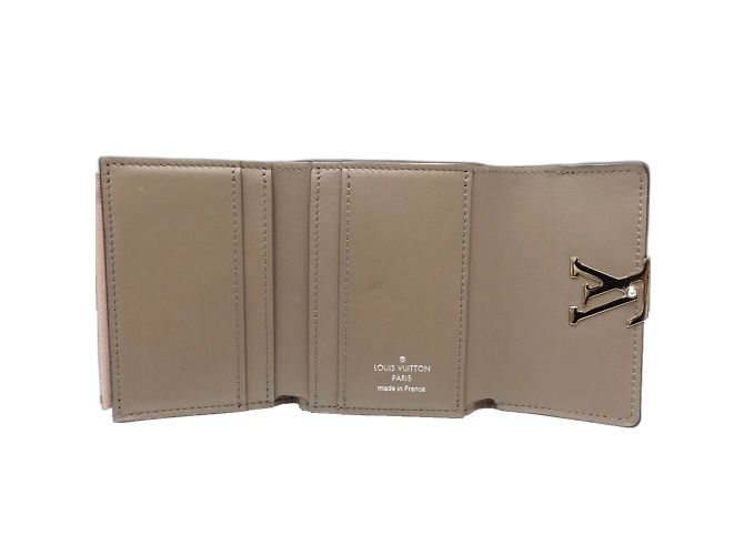 Billetera tri-fold Capucines XS Louis Vuitton - vista 6