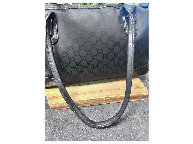 Borsa a spalla Gucci in nylon nero - vista 5