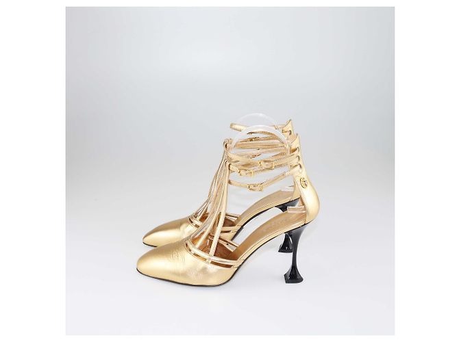 Chanel Gold Interlocking CC Logo T Strap Pumps Golden - view 4