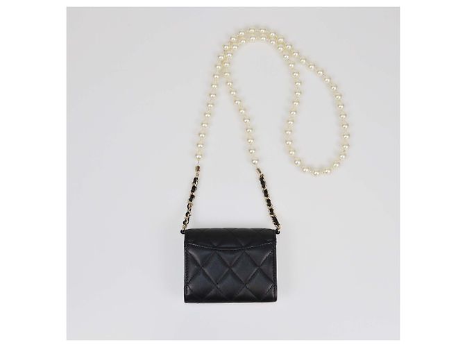 Portafoglio con tracolla in perle trapuntato nero Chanel - vista 2