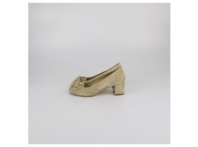Décolleté Chanel Beige CC Camelia con punta a cappuccio - vista 4