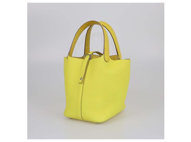 Borsa Picotin Lock 18 in alligatore Mimosa/Lime e pelle Clémence di Hermès D'oro - vista 2