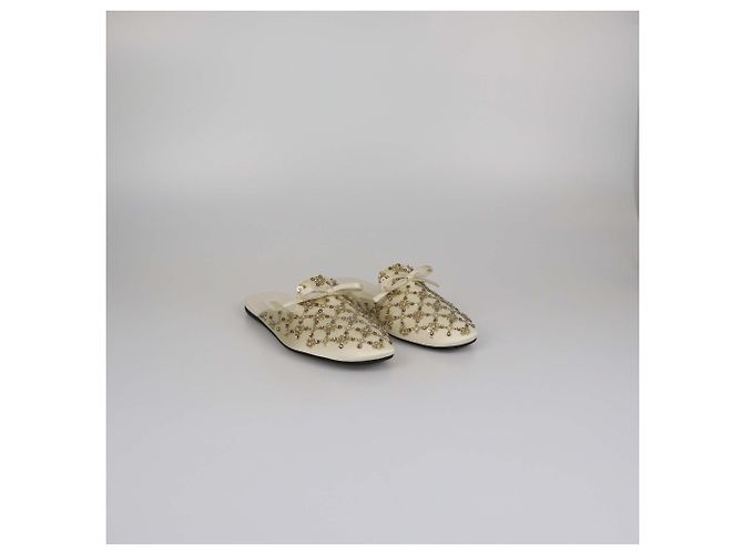 Miu Miu Pantofole Basse Beige con Fiocco di Perline - vista 2