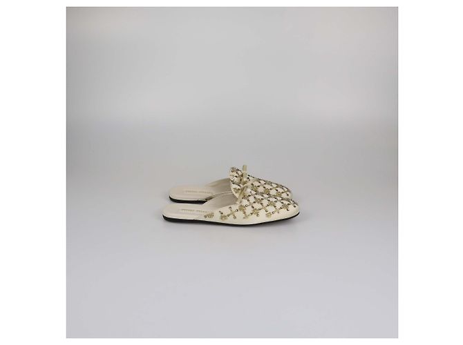 Miu Miu Pantofole Basse Beige con Fiocco di Perline - vista 3