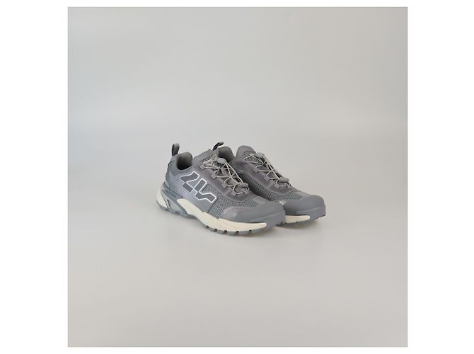 Sneakers Tatic LV Runner grigie Louis Vuitton Grigio - vista 2