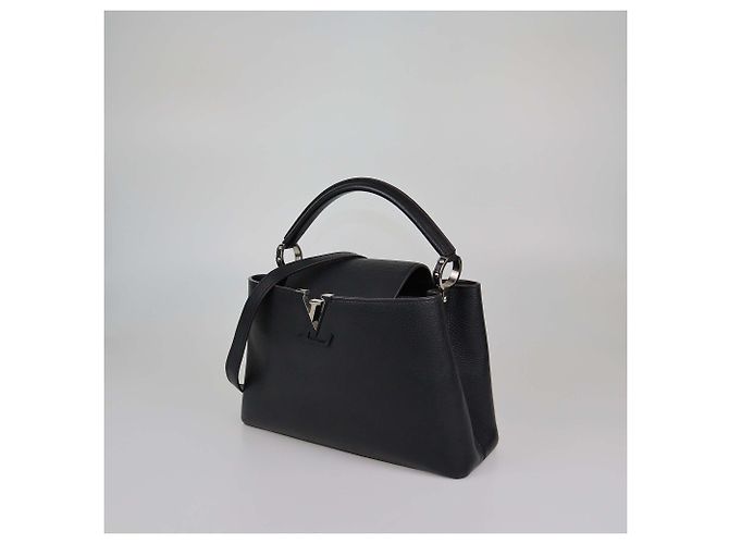 Borsa Capucines PM in Taurillon Nero Louis Vuitton - vista 2