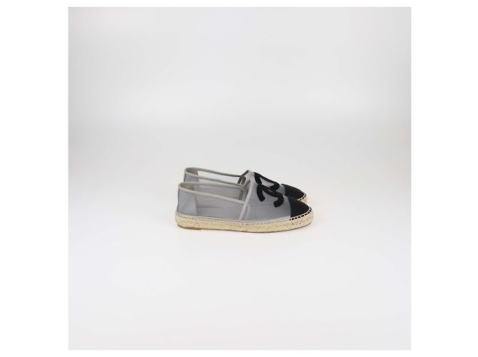 Chanel Graue/schwarze Mesh CC Ballerinas mit Zehenkappe - Ansicht 3