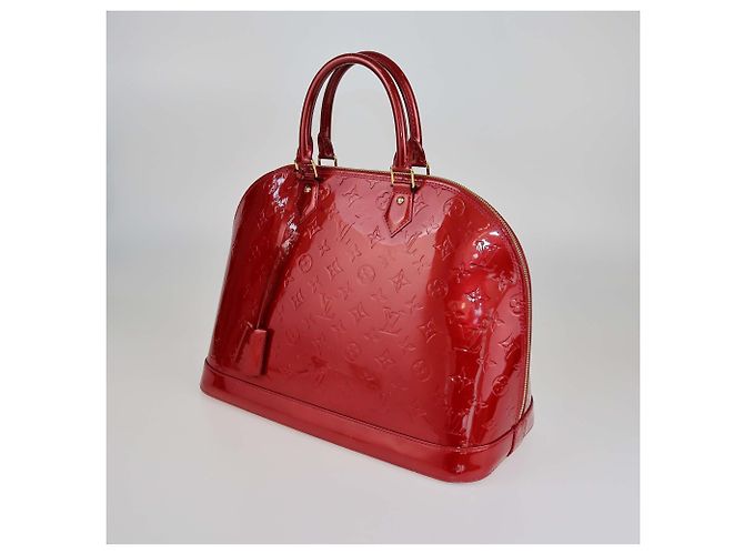 Borsa Alma GM in Monogram Vernis Cerise di Louis Vuitton Fuschia - vista 2