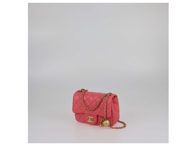 Bolsa de flap mini quadrada matelassada rosa Chanel com pérolas Crush - vista 2