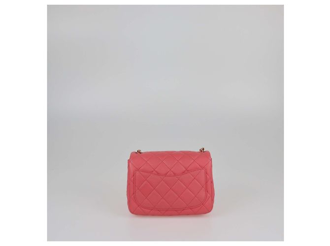 Bolsa de flap mini quadrada matelassada rosa Chanel com pérolas Crush - vista 3