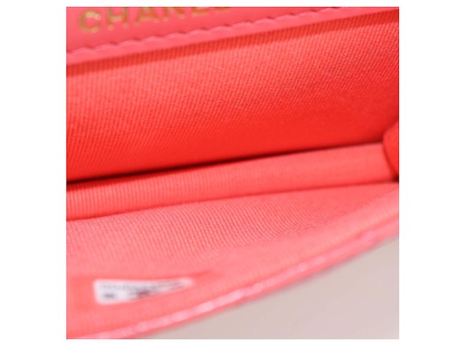 Wallet On Chain Mini portafoglio trapuntato a catena rosa albicocca di Chanel - vista 6