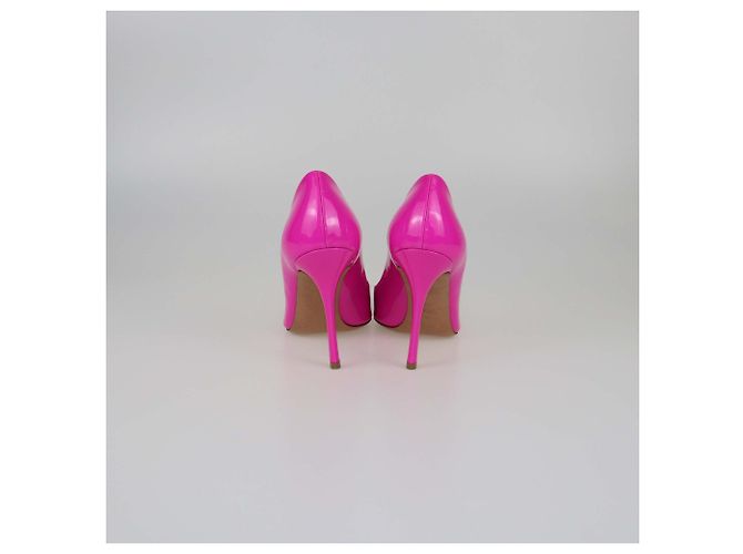 Décolleté Valentino in vernice rosa con un chiodo - vista 5