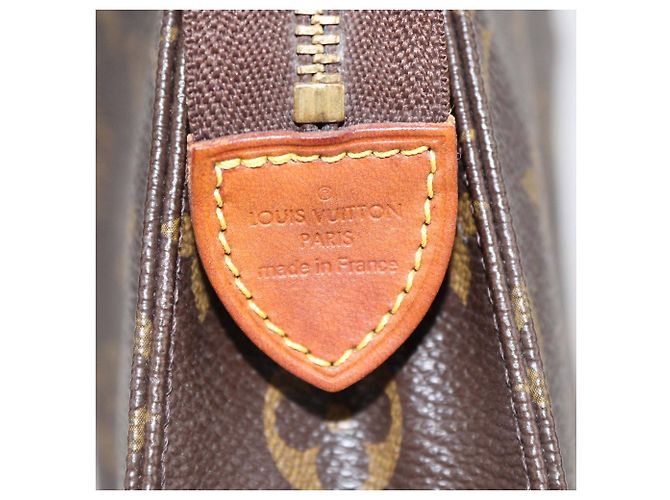 Neceser 26 en Lona Monogram de Louis Vuitton - vista 5