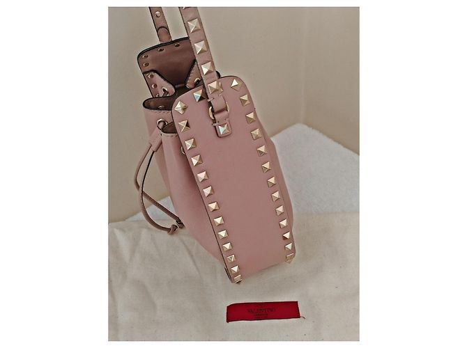 Borsa a secchiello Valentino Garavani in pelle pesca - vista 3