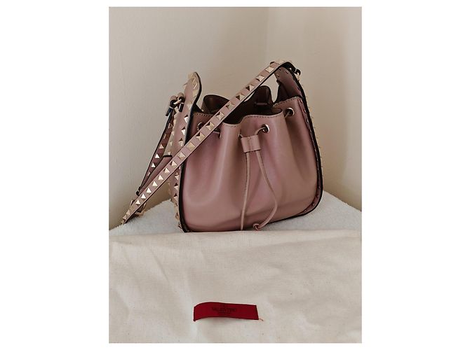 Borsa a secchiello Valentino Garavani in pelle pesca - vista 4
