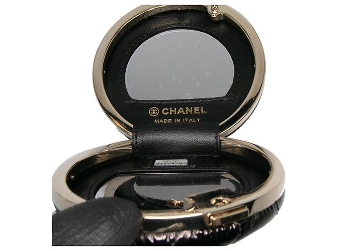 Collar de cadena con espejo redondo de charol acolchado negro de Chanel - vista 4