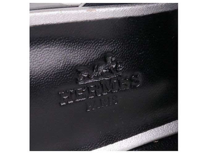 HERMÈS - Hermès Trocadéro Mules aus silbernem Leder (Größe 37) - Ansicht 4