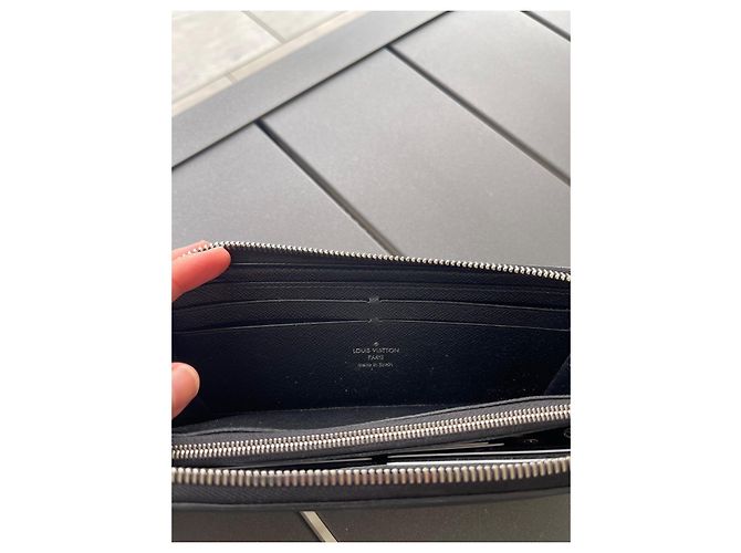 Zippy Louis Vuitton Horizontale Lederbörse mit Struktur Schwarz - Ansicht 3