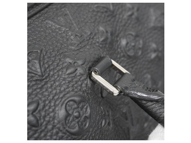 Borsa a Spalla Louis Vuitton Monogram Revelation Neo Papillon GM Nero - vista 12