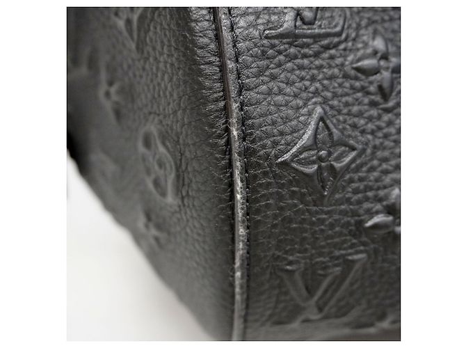 Borsa a Spalla Louis Vuitton Monogram Revelation Neo Papillon GM Nero - vista 6