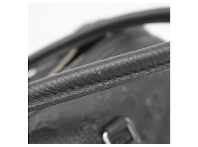 Borsa a Spalla Louis Vuitton Monogram Revelation Neo Papillon GM Nero - vista 7