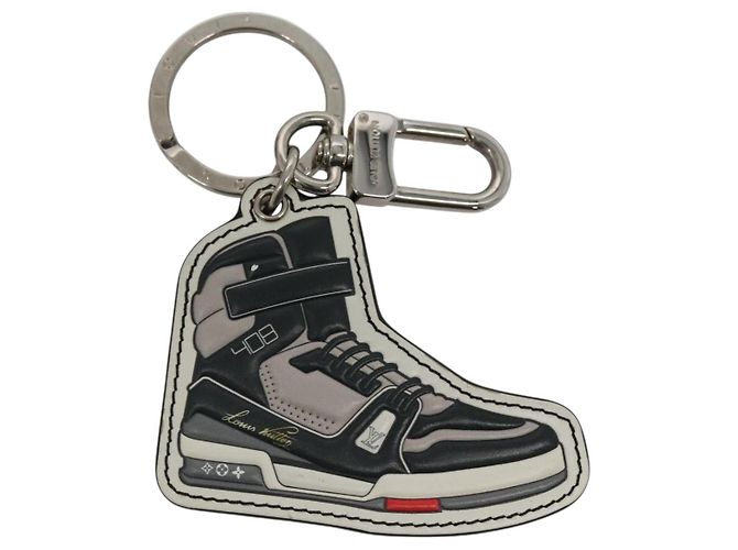 LOUIS VUITTON Monogram Eclipse Portachiavi LV Trainer Charm M68866 Auth 132811M Monogramma - vista 2