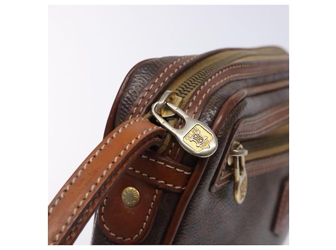 Céline Clutch in tela Macadam CELINE in pelle PVC marrone oro Auth bs27308 D'oro - vista 14