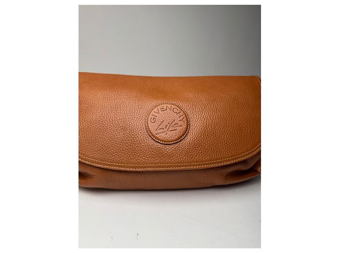 Clutch in pelle vintage Givenchy marrone Arancione - vista 7