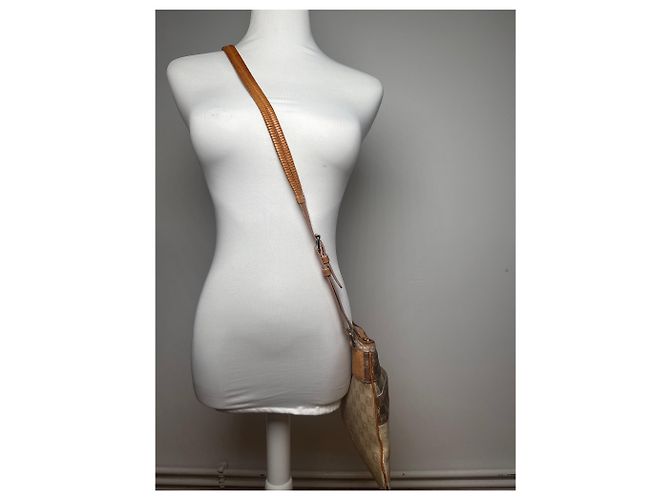 Borsa a spalla in tela monogramma Loewe Madrid in pelle beige e marrone - vista 9