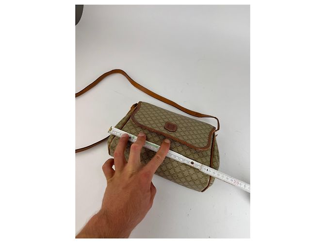 Céline Vintage Celine Triomphe Monogram Umhängetasche beige - Ansicht 11