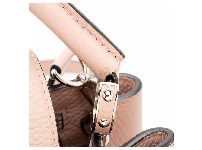 Borsa Capucines PM in Taurillon Louis Vuitton Rosa - vista 10