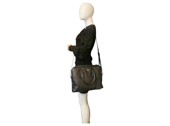 Saffiano Borsa a tracolla Prada in pelle nera Nero - vista 2