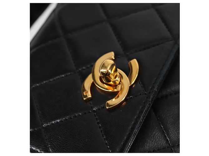 CHANEL Borsa a Spalla Matelassé in Pelle di Agnello 2 in 1 Nero Oro CC Auth 129737SV D'oro - vista 21