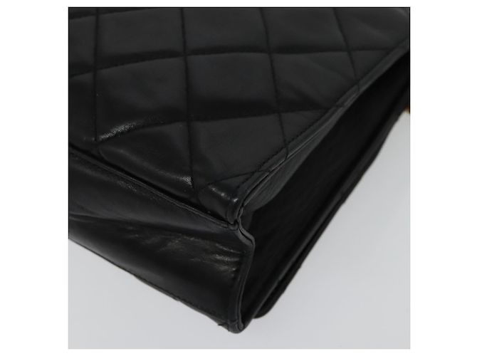 CHANEL Borsa a Spalla Matelassé in Pelle di Agnello Nera Oro CC Auth bs28257 Nero D'oro - vista 17